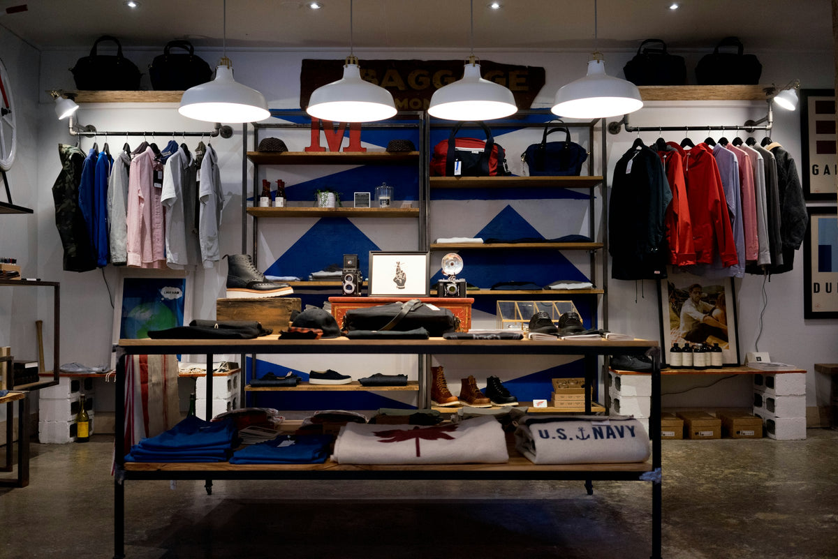 Modern lifestyle products on display - SARAOONT hero banner